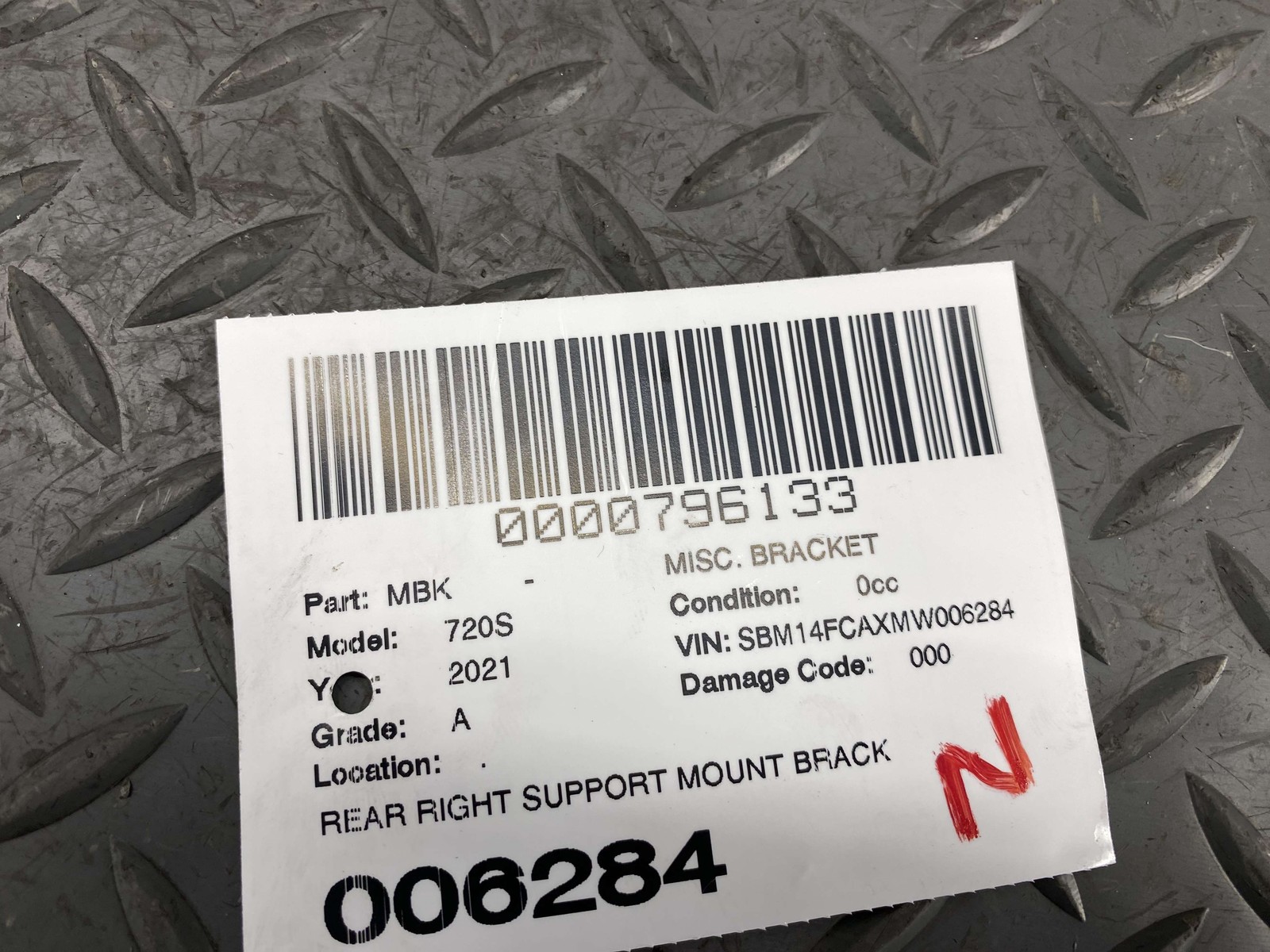 McLaren 720S 2018-2023 Rear Right Support bracket P/N 14LA052CP