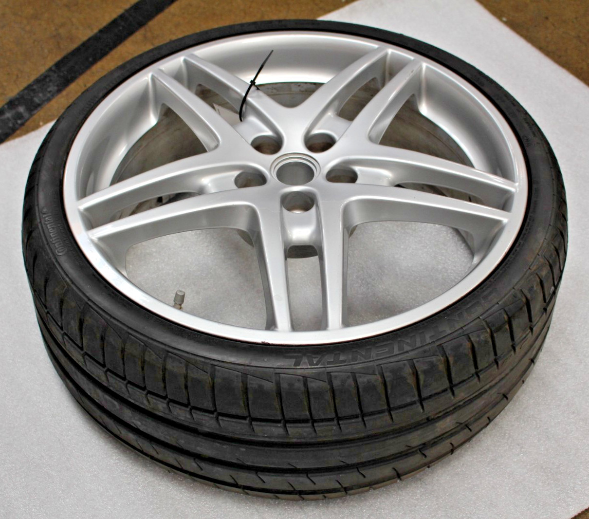Ferrari F430 Coupe, Spider, Front Wheel, Paint Flaws, Used, P/N 194265