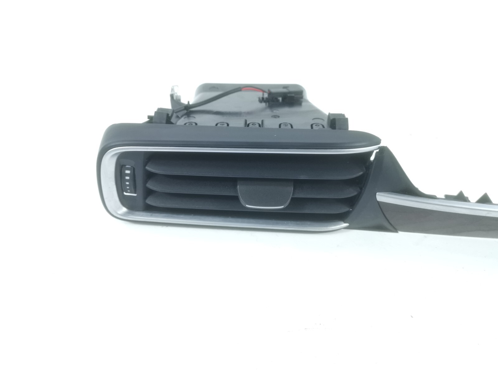 17-20 MASERATI Levante FRONT RIGHT DASH VENT GRILLE 6700492820