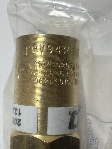 Rego - PRV9434T200 Brass Cryogenic Relief Valve 1/2" NPT to 200 PSIG PTFE - Picture 2 of 4