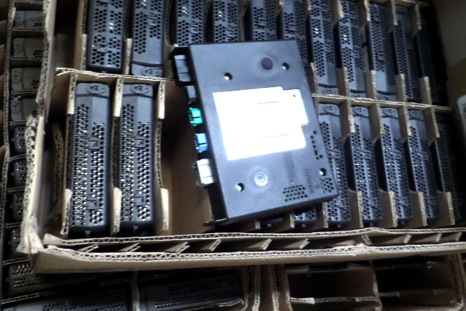 23443746 Módulo de Control Multimedia HMI Sin Navegación Cadillac Chevrolet GMC Foto 3 de 4