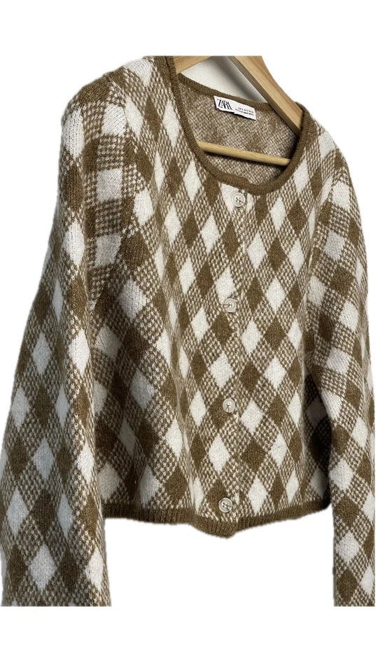 Zara Brown and White Checkered Vintage-Inspired Small Cardigan Cropped Oversized - Image 4 of 4