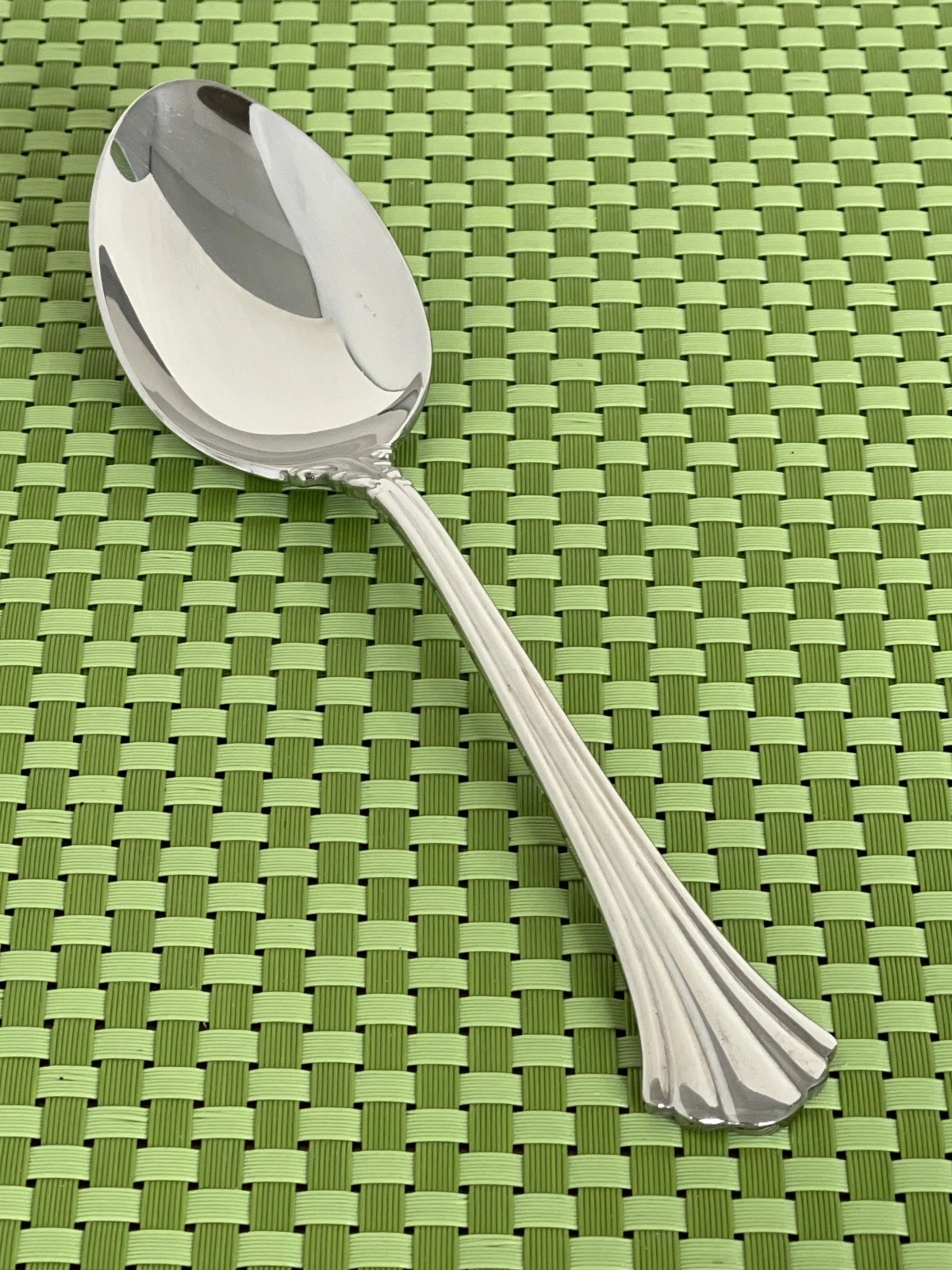 Reed & Barton 1800 Stainless Solid Serving Spoon Luxury Glossy Korea - 8 7/8"