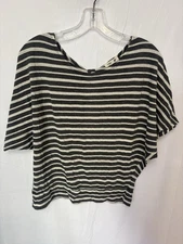 Womens Edge Gray And White Crop Shirt Open Back Size Medium 