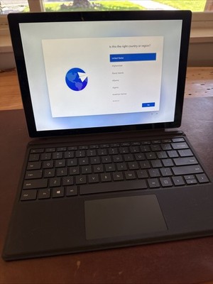Microsoft Surface Pro 7+ - 7 Plus - Intel i7-1165G7 - 16GB RAM 256GB SSD - 1960