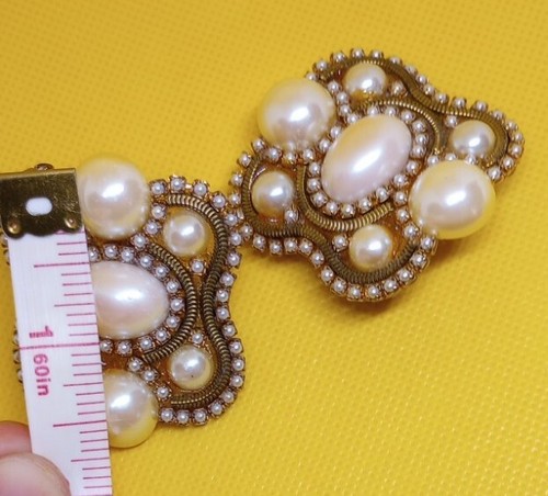 Vintage Large Faux Pearl Goldtone Earrings Highly Collectible 50s Or 60s So Chic - Picture 10 of 10