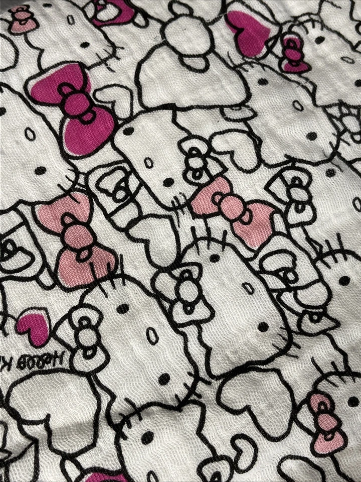 Cobertor Aden & Anais Hello Kitty rosa/branco/preto bebê menina musselina - Imagem 3 de 4