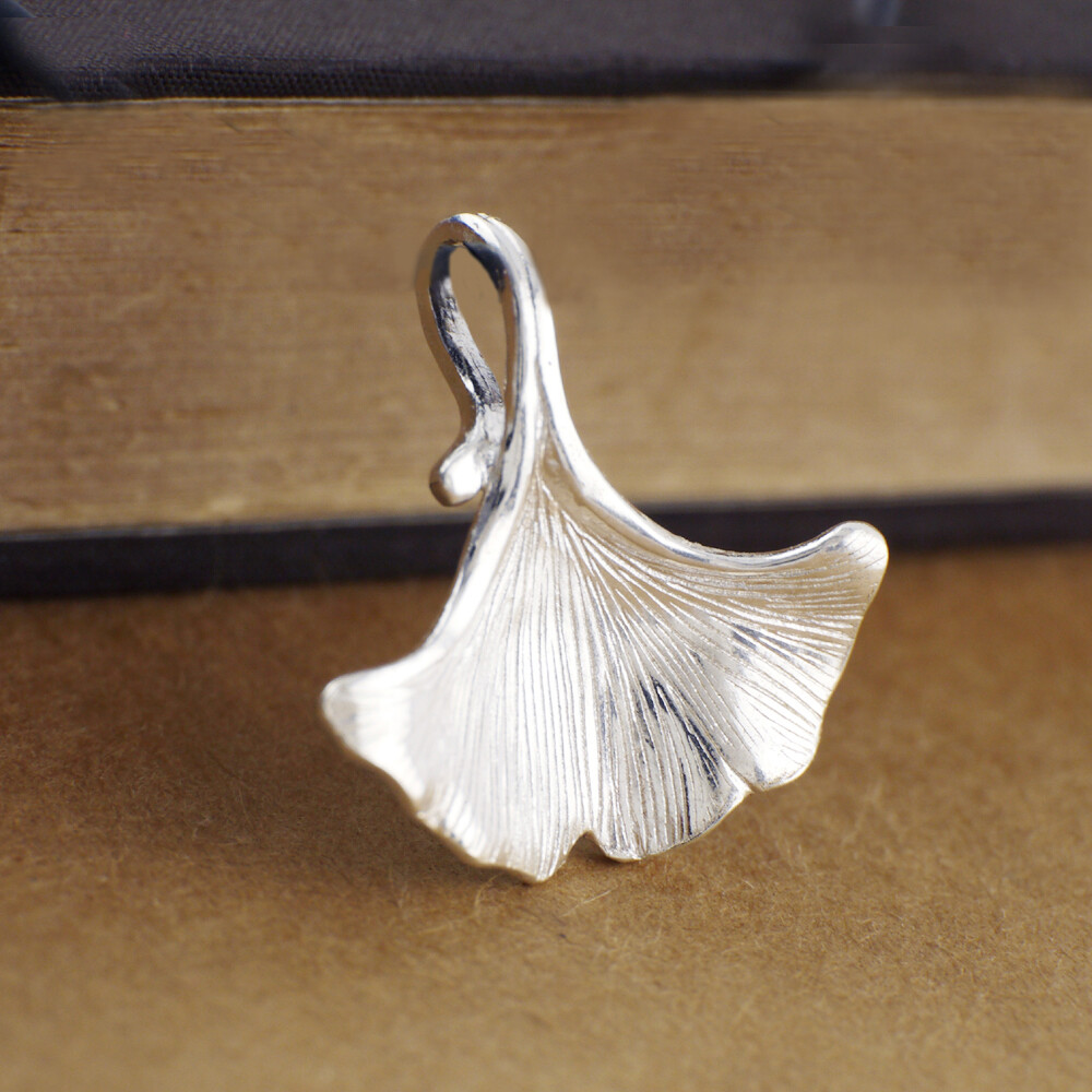 Orecchini Ginkgo Biloba - Patrizia Corvaglia Studio Design Orecchini Ginkgo Biloba - Patrizia Corvaglia Studio Design