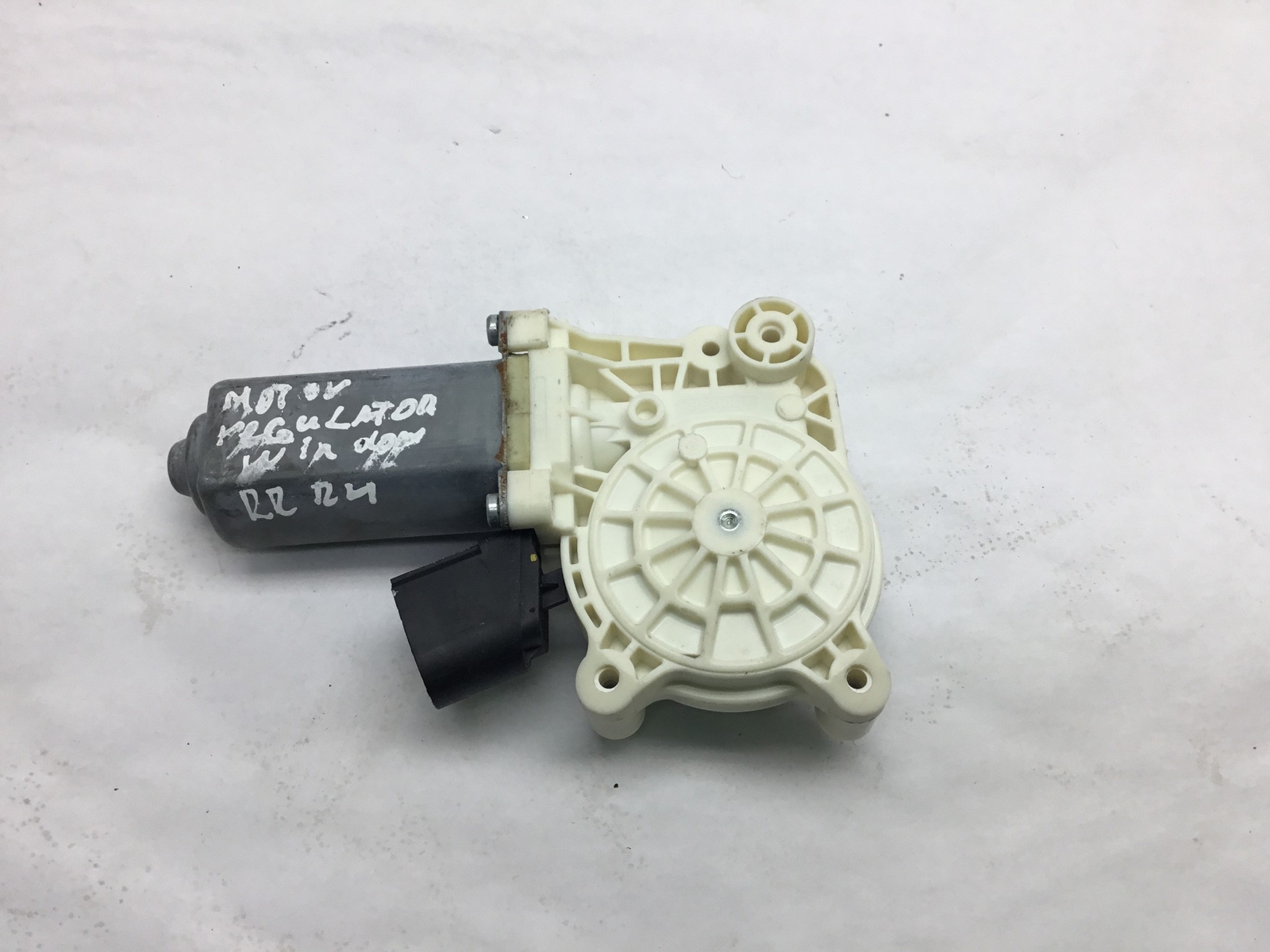 BMW X3 F25 Rear Right Window Lifter Regulator With Motor 7322748  