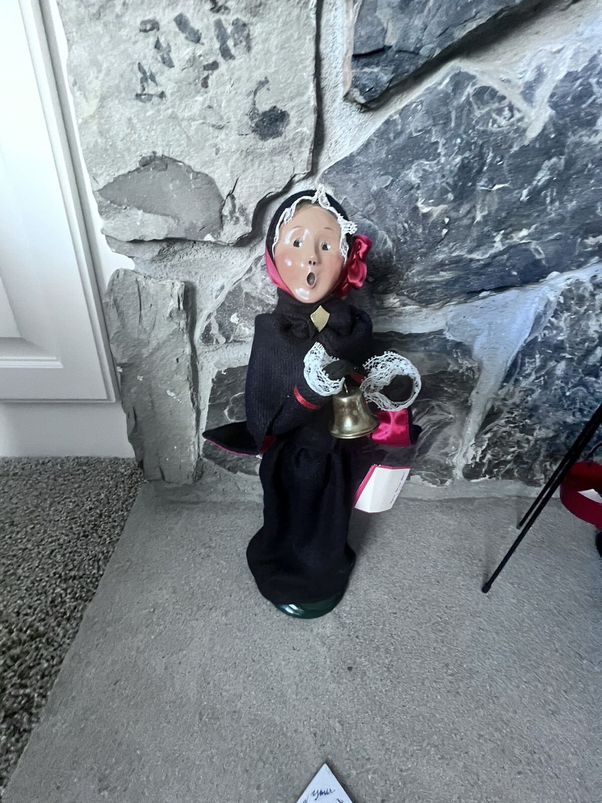 Vintage Byers Choice Carolers Salvation Army 4 Piece Set 3 Dolls, 1