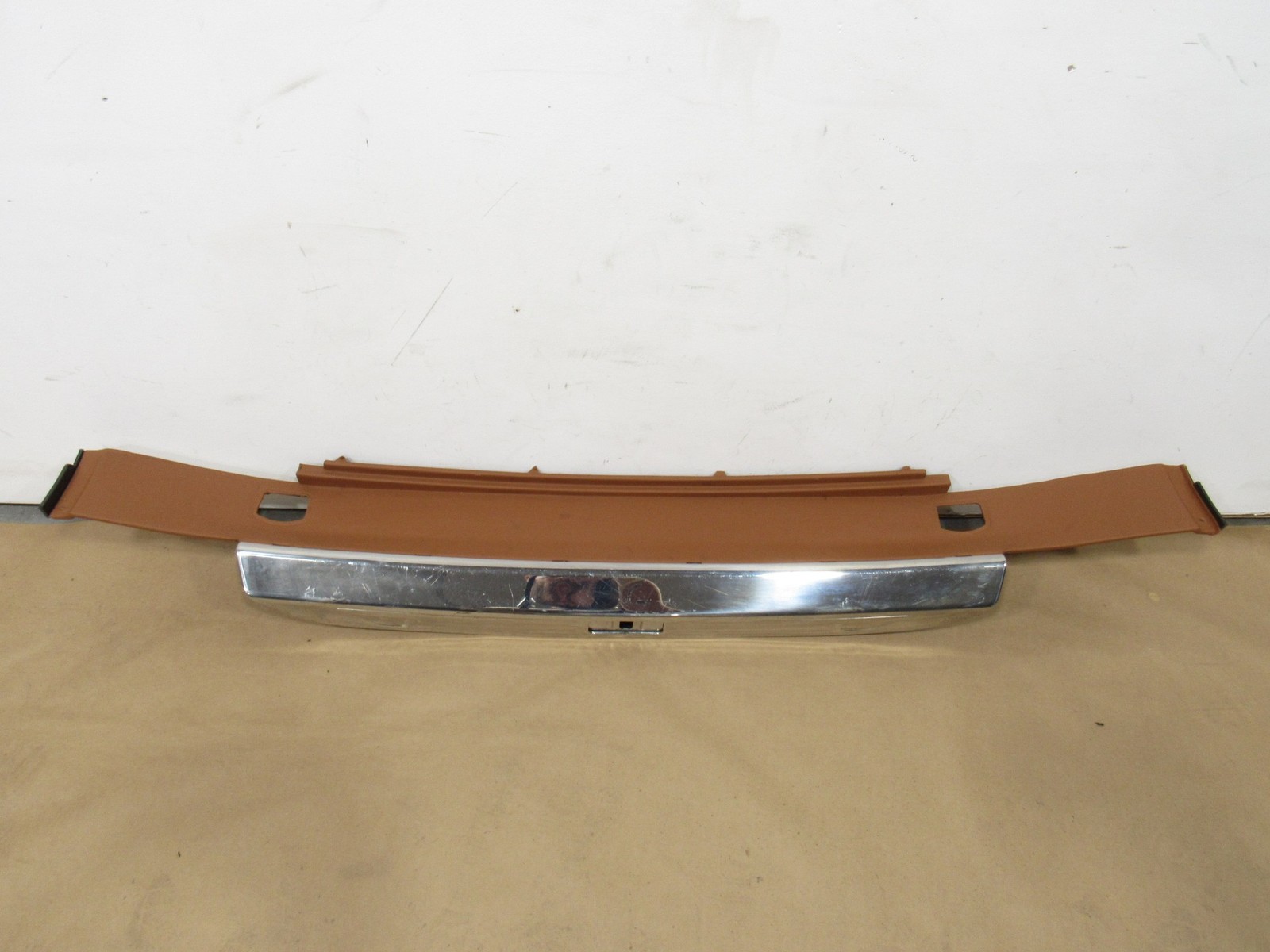 10-20 Bentley Mulsanne 2012 Rear Trunk Boot Sill Scuff Plate Trim Panel @1