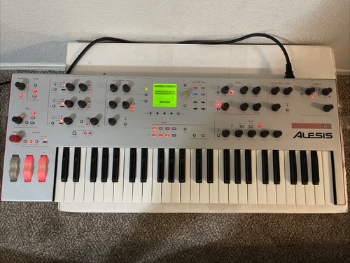 Alesis Ion 49 Key Modeling Synth Keyboard Great Working Order