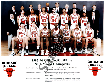 1995 - 96 NBA World Champions Chicago Bulls Team Pic with Names 8