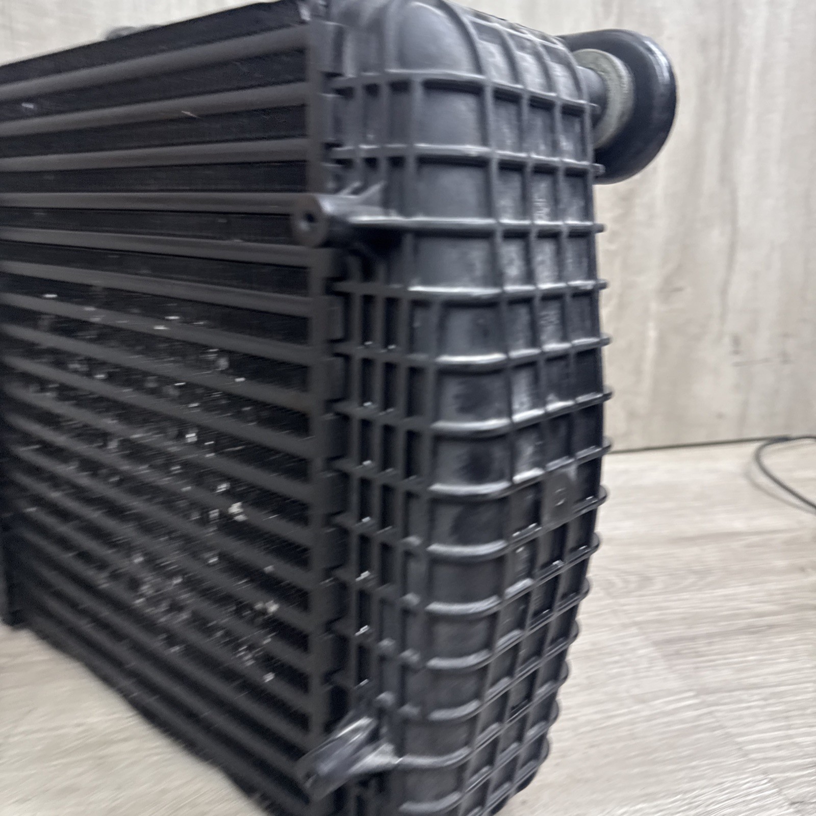 2014-20 Maserati Ghibli Left Driver Side Radiator Turbo Intercooler OEM 16474839
