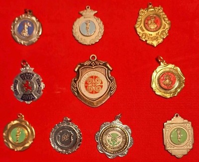 10 x Vintage Scottish Highland Dancing Medals Restposten - S.D.T.A, Feis, Gordon
