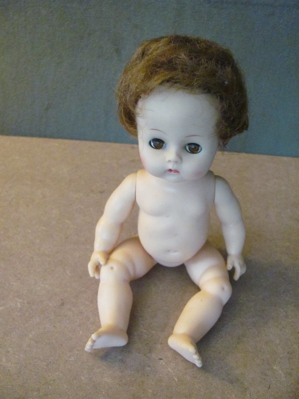 VINTAGE 8" BETSY WETSY DOLL