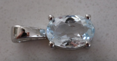 2,1 Karat Brasilianischer Aquamarin Anhänger Platin 925