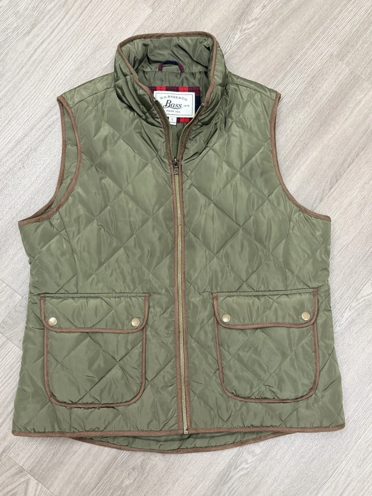 G.H. Bass & Co Mens Large Olive Quilted Vest Zip Snap Pockets Outdoor (Mens)