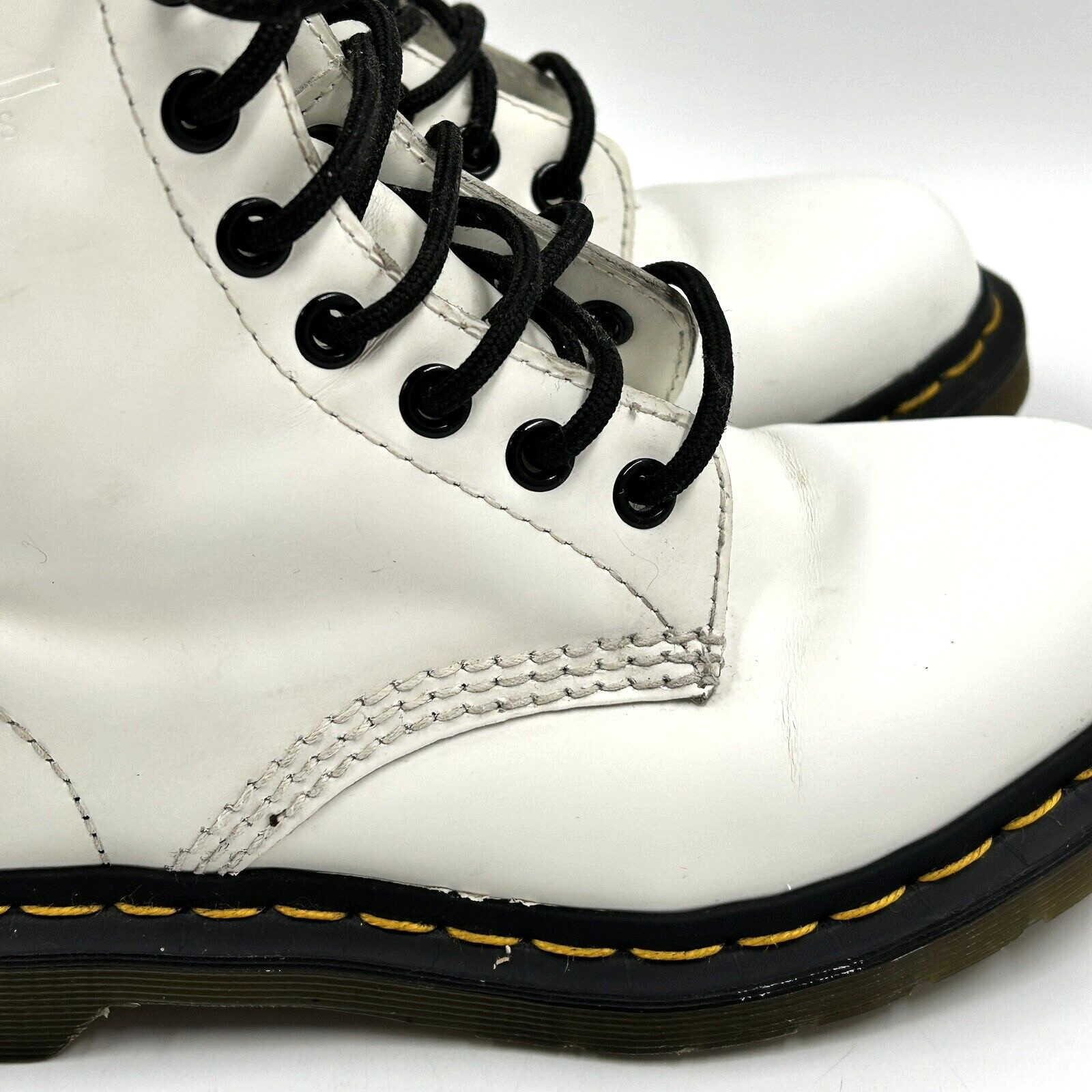 Doc Dr Martens Air Wair 11821 White Boots 8 Eyelet US Women’s Size 5 thumbnail 9