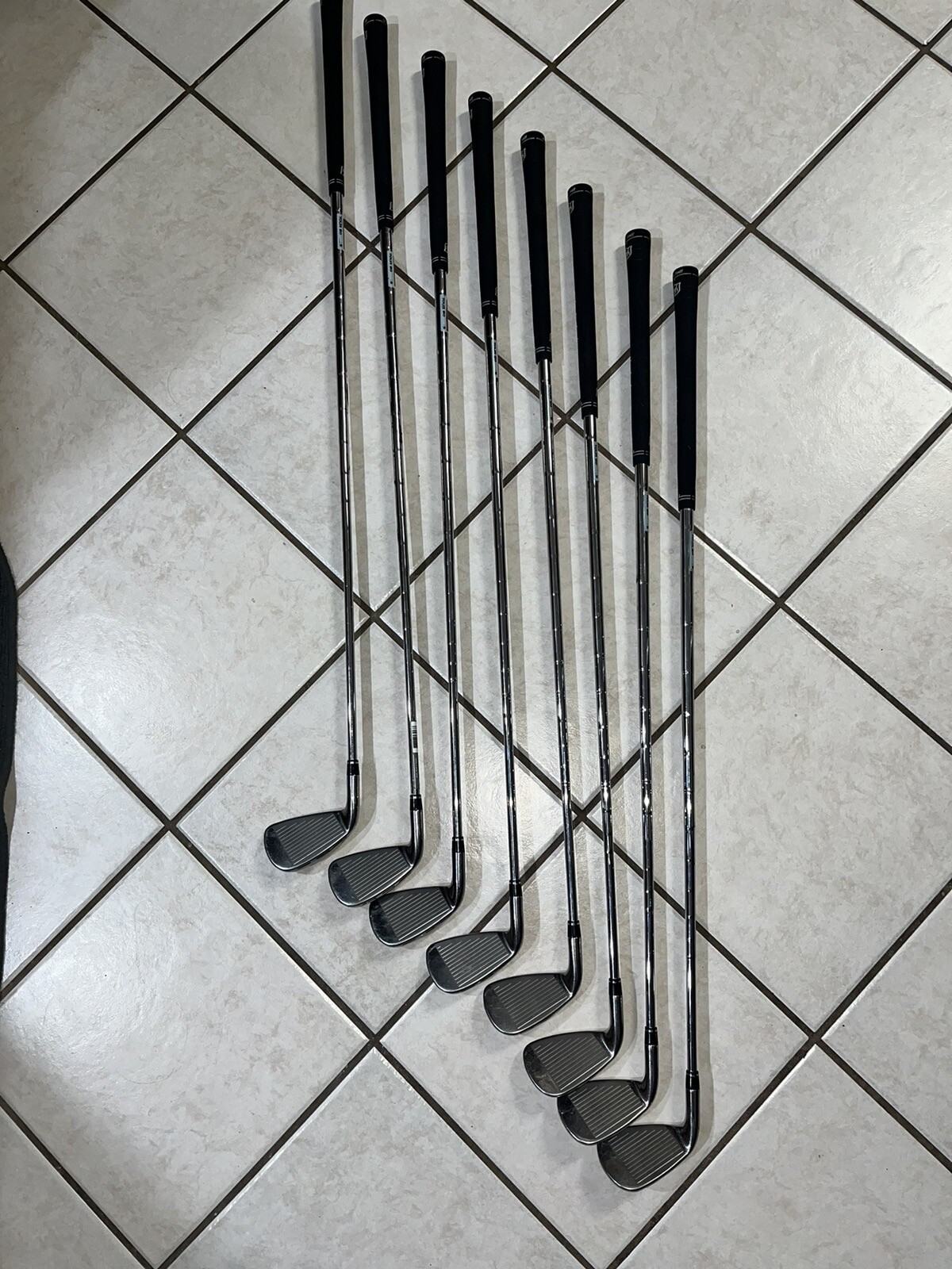 Wilson Staff D300 4PW, GW Iron Set Mens RH KBS STIFF FLEX Steel Golf