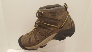 keen men's voyageur mid hiking boot
