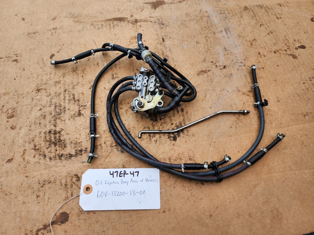 水上オートバイ用 YAMAHA 800TZ '99 OEM OIL INJECTION PUMP ASSY Used (66E-13200-01) [Y0861-04] YAMAHA OEM Oil Injection Pump 66E-13200-02-00 2000-2005 GP