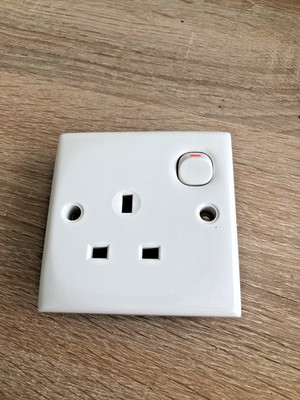 Clipsal E15 White 1 Gang 13A Socket Outlet   Caravan / Motorhome Power Point