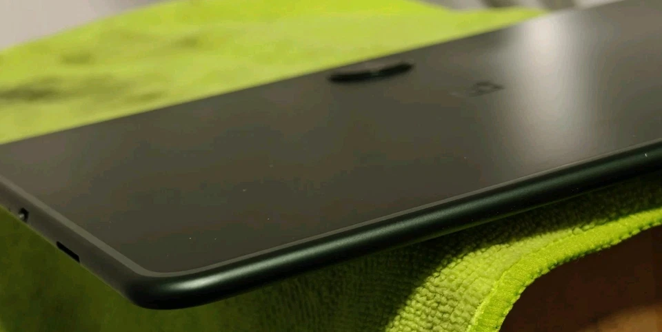 OnePlus Pad, Wifi /Aspen Green, 128GB, 11.6 144Hz/67W SUPERVOOC / Condition A- - Image 4 of 4
