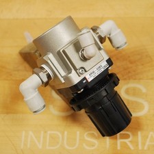 SMC AR30-03BG Pneumatic Pressure Regulator, 0.05-0.85 Mpa - USED