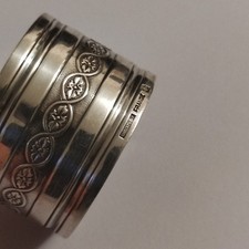 Beau rond de serviette ancien Métal argenté Christofle Beau modèle