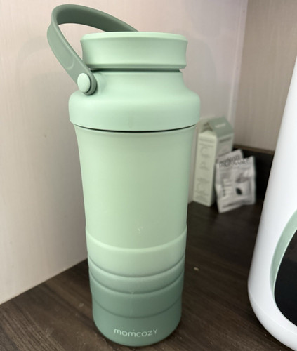 Momcozy Reusable Breast Milk Storage Bottle Set, Clear Bottles w/ Green Lids