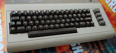 Commodore 64 C64 BROTKASTEN (+Netzteil) works (1615060) 8-bit classic computer