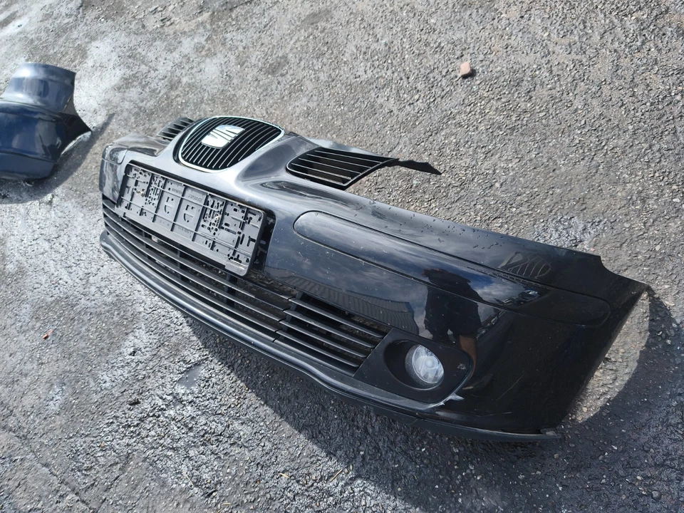 Seat Ibiza 6L Stoßstange Vorne Frontmaske Bumper Schwarz Ohne Farbcode! - Bild 3 von 4