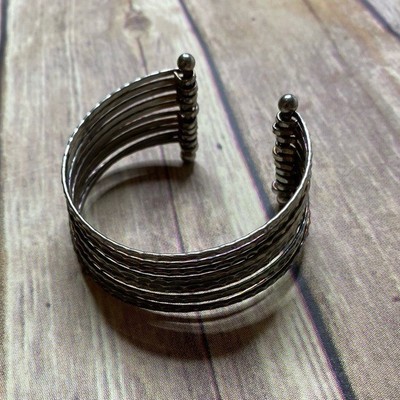 Silver Tone Bangle Cuff Bracelet Hammered Wires Connected Fashion Vintage