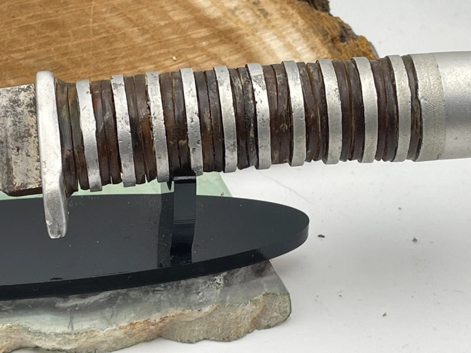 Cuchillo de teatro vintage aluminio y mango lucite 12,5" en general--1484,24 Foto 4 de 4