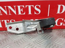 NEW OEM MASERATI LEVANTE FRONT RIGHT EXHAUST SILENCER SUPPORT BRACKET 670031934