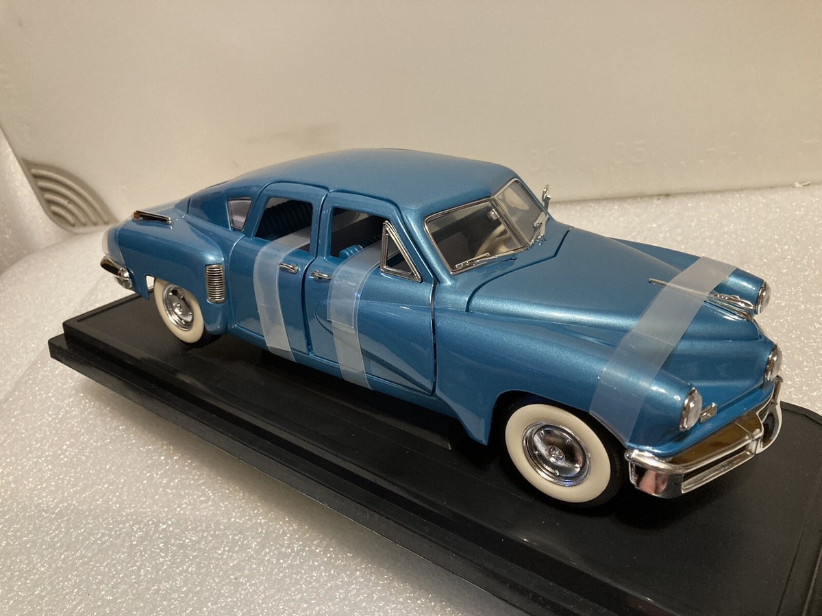 1948 Tucker ダイキャストモデル Replica 1948 Tucker Torpedo 1:18 Scale Diecast Model