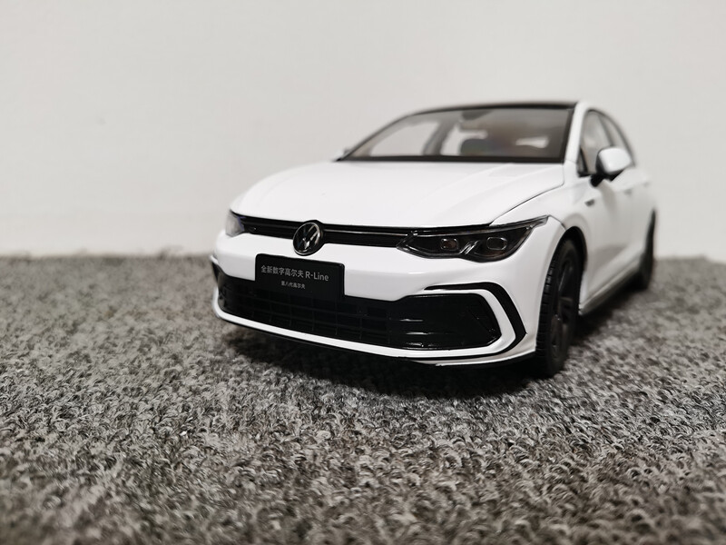 1:18 Volkswagen Golf 8 gen R Line Diecast Model Car Toys