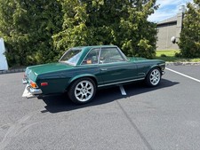 MERCEDES-BENZ 1971 280SL PAGODA WITH AN AUTOMATIC TRANSMISSION MERCEDES-BENZ 1971 280SL PAGODA WITH AN AUTOMATIC TRANSMISSION