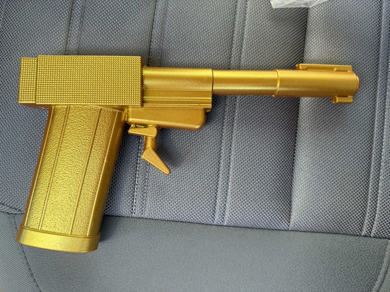 Bond&rsquo;s Golden Gun Pistol Replica Toy Made Of Foam Video Games Full Size 10&rdquo;