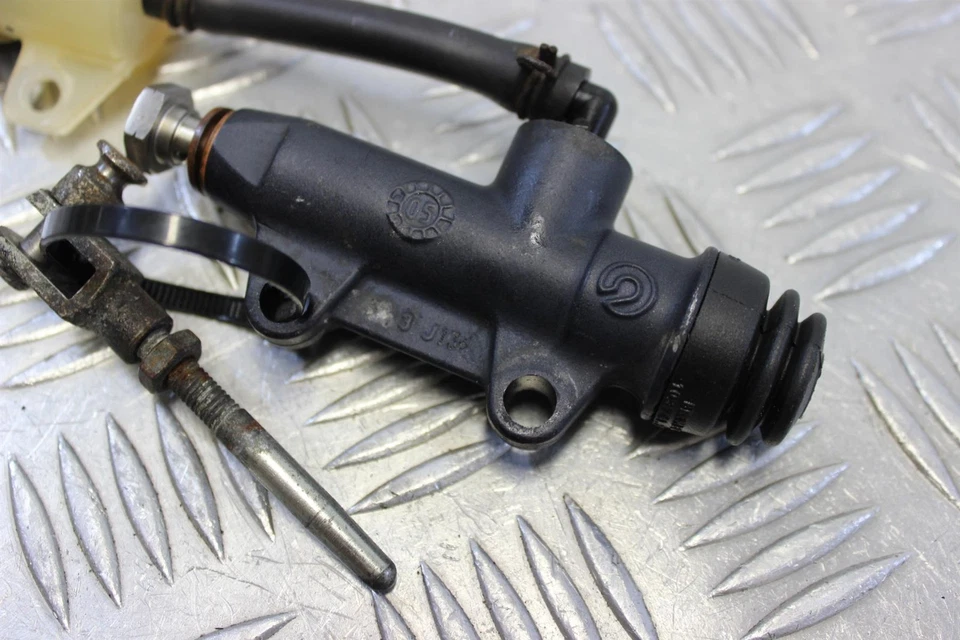 Cilindro maestro de freno trasero Ducati Multistrada 620 Brembo 2005 a 2007 MTS B046 Foto 3 de 4