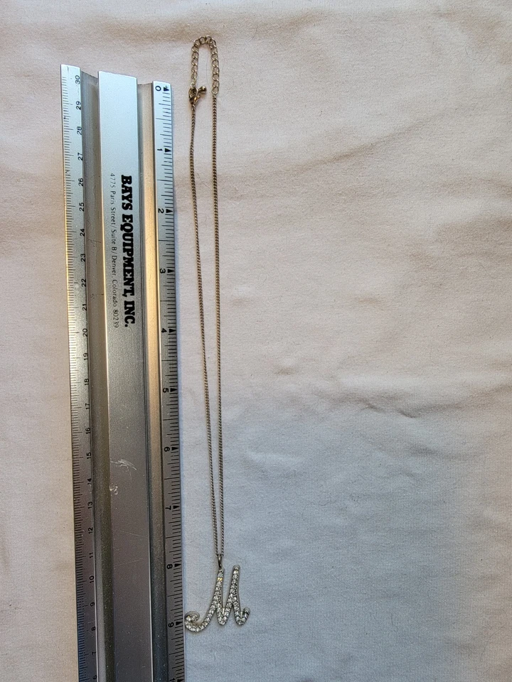 Ожерелье со стразами Initial M - Изображение 3 из 3