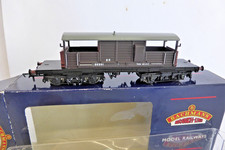 OO Gauge Bachmann 33-830B SR Queen Mary Brake Van SR56291 BR Brown