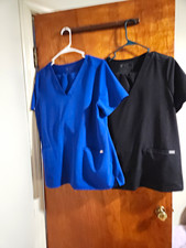 FIGS Unisex Solid V-Neck Short Sleeve Scrub Tops 2-Piece Lot 50 Per Set