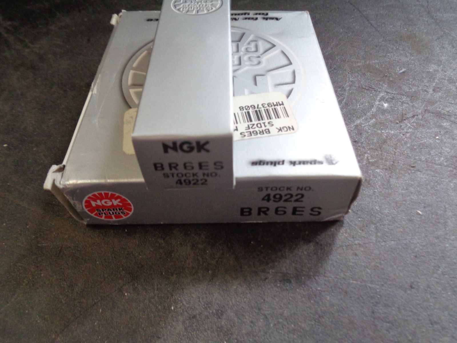 4 PACK NGK Standard Resistor OEM Performance Power Spark Plugs BR6ES # 4922