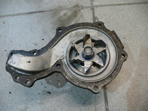 Wasserpumpe VW Golf 2 Motor Pumpe SKF