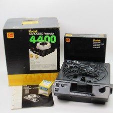 KODAK Carousel 4400 35mm Slide Projector With Tray Box Remote Bulb TESTED; READ