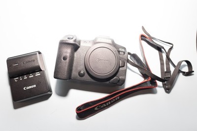 USED Canon EOS R5 45.0MP Mirrorless Camera - Body Only (150K Shutter)