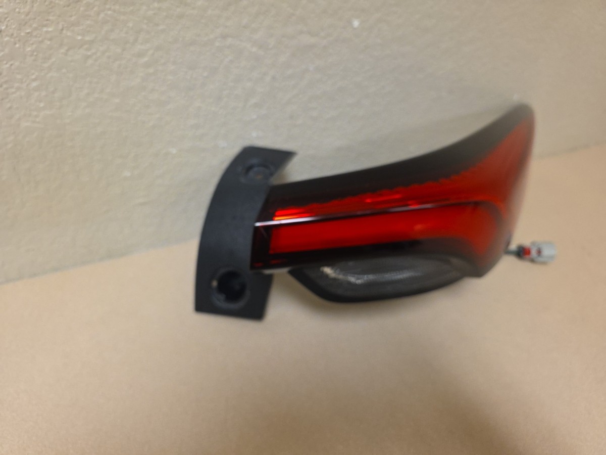 2024 - 2025 Buick Envista RIGHT Outer (RH) LED Tail Light 42878936