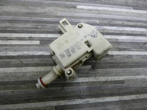 1J0810773A 3B0959782 EIS273143 Stellmotor Tankklappe Volkswagen Golf 2001